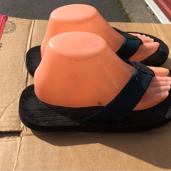 Everest Mens  Dark Green Comfort Flip Flops Sherpa Thong Sandals Size 9.5 - Picture 2 of 11